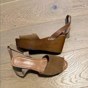 Seychelles Women's Brown suede Platform Sandals 9.5